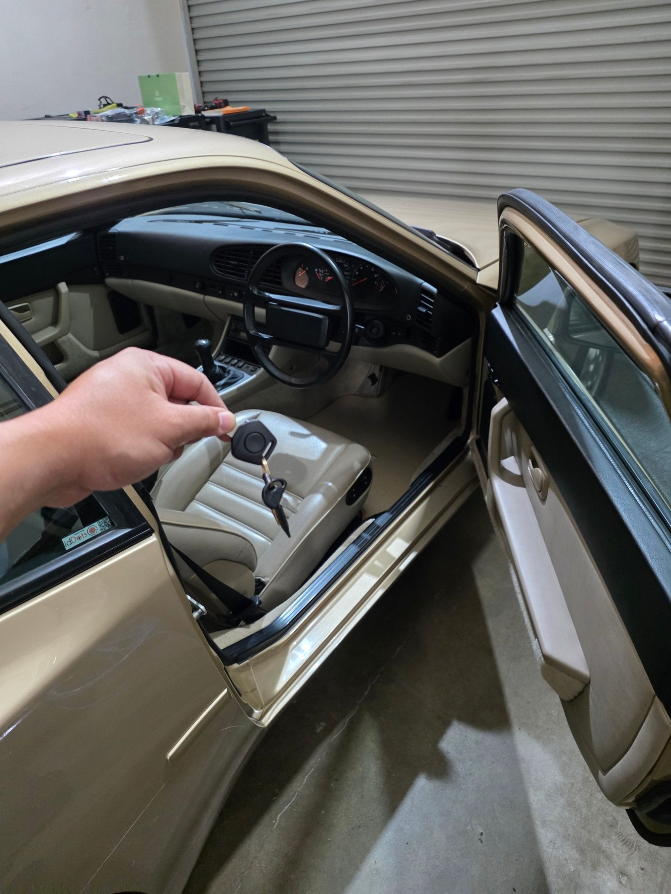 Car unlocking service